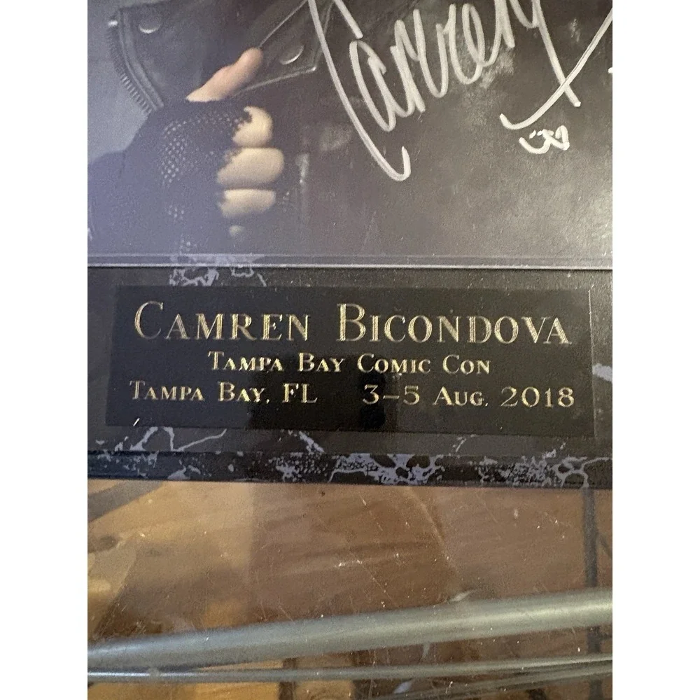 Camren Bicondova Gotham Catwoman Signed Plaque Photo Celebrity Authentics COA